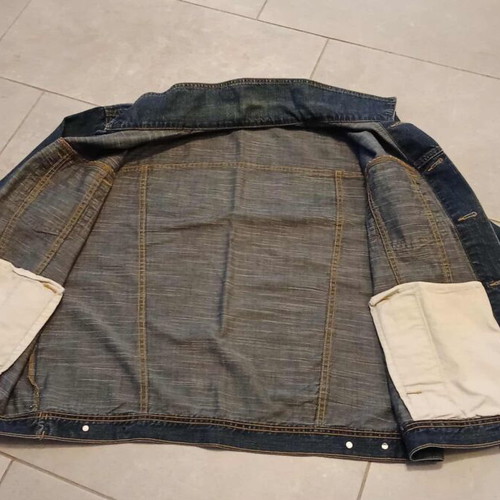 Denim jacket like new, size XL, blue