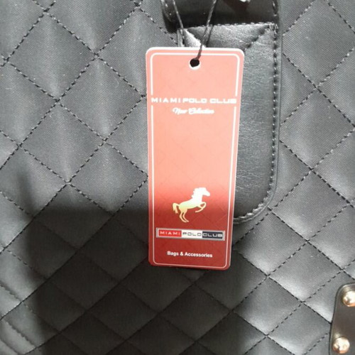 Travel bag black quilted new handheld