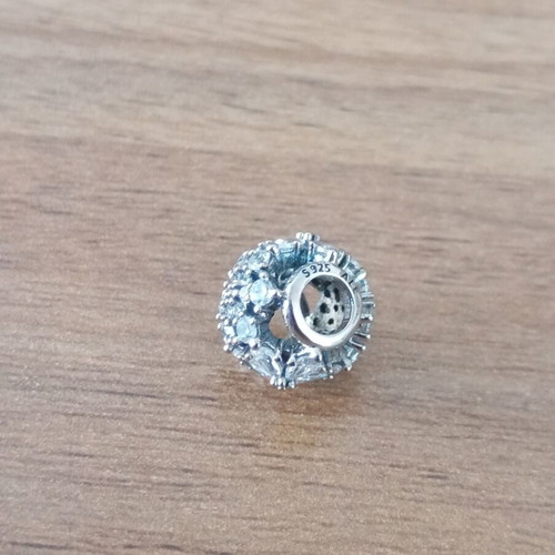 Pandora Snowflake Charm like new, original silver