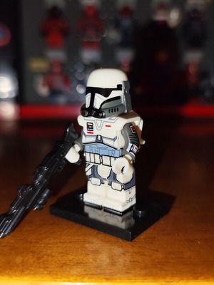Imperial Commando Star Wars minifigure with accessories