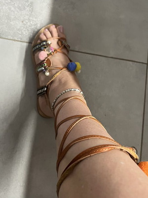 Sandals like new with details, size 40, beige and brown