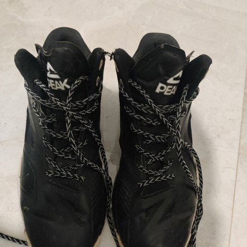 Peak basketball shoes used size 42 black