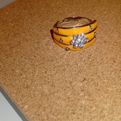 Enamel ring with yellow flower and rhinestones, adjustable