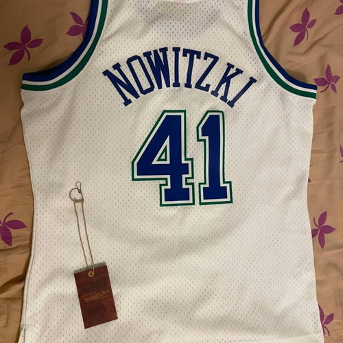 Vintage NBA Jersey Dallas Mavericks Dirk Nowitzki 1999-2000 season like new
