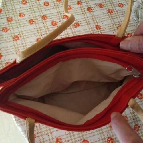 Shoulder bag leatherette like new, beige and red, 16x26cm