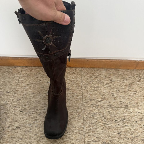 Boots size 37 like new, brown