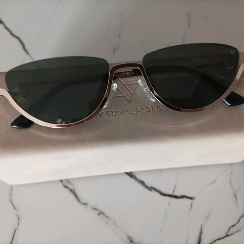 AV Zuma Gold sunglasses like new, gold