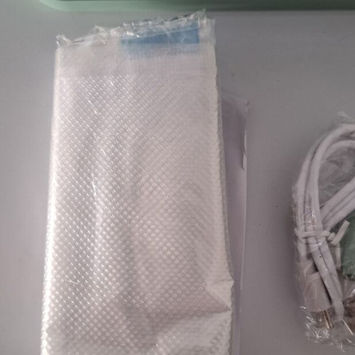 Vacuum Sealer Food Packaging Device new, sealed