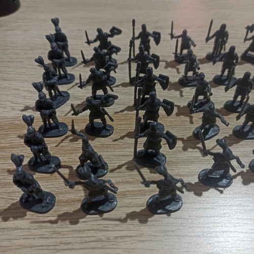Toy soldiers new, set of 52 pieces with 12 different poses