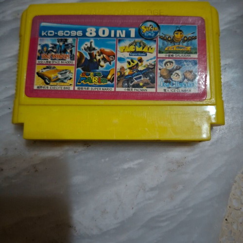 Famiclone Retro Cartridge 80 Games in 1 Arcade Game Used