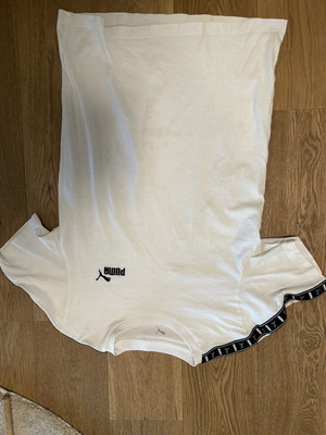 Puma t-shirt size S like new, black and white