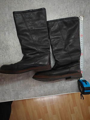 Women's boots like new, size 37, black
