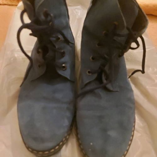 Blue soft suede ankle boots size 37 like new
