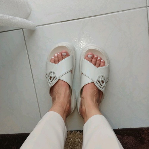 Karl Lagerfeld platform slippers new, broken white, size 38