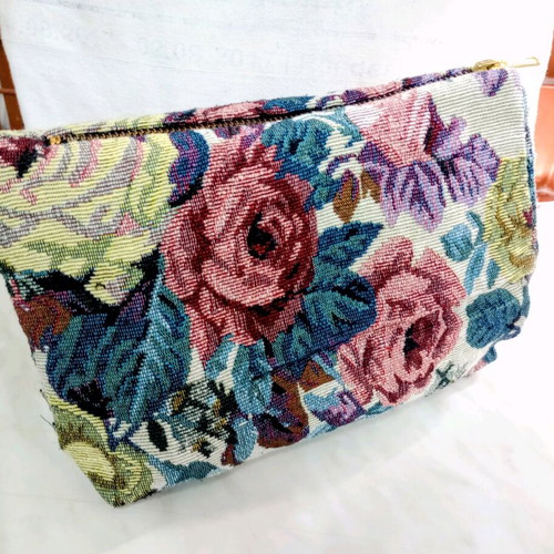 Cosmetic bag new with gobelin fabric