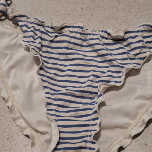 H&M Blue and White Striped Bikini Bottom with Ruffles Size M Like New