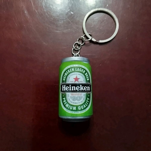 Set of 6 keychains with beer, sandwich and billiard ball