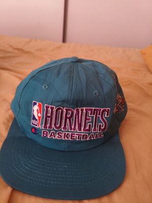 Champion vintage καπέλο Charlotte Hornets snapback σαν καινούργιο, τιρκουάζ