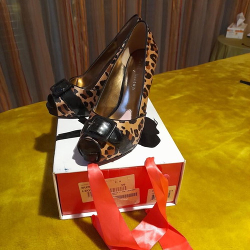 Paris Hilton pip toe shoes like new, size 39