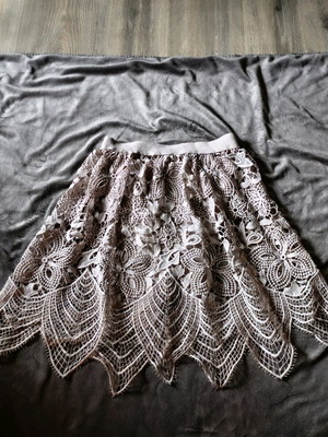 Mini lace skirt beige like new