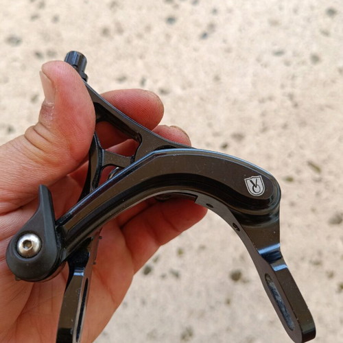 Grand Cru brake caliper like new
