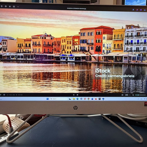HP 27-cb0179nw All In One Computer like new