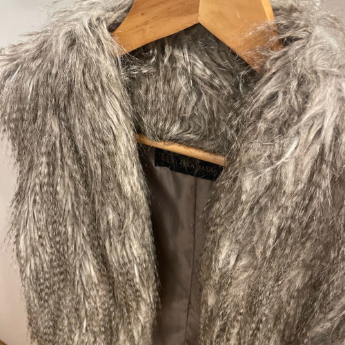 Fur vest blazer style Zara used, gray, size M