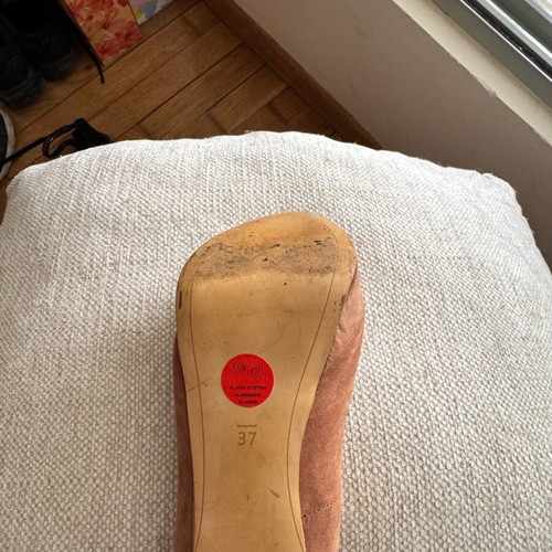 Camel suede Bershka pumps like new, size 37, 12cm heel