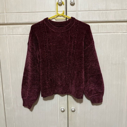 Burgundy velvet sweater Funky Buddha like new, size M