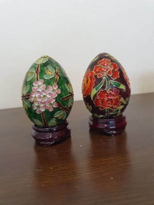 Cloisonné decorative eggs used, set of 2, red and green