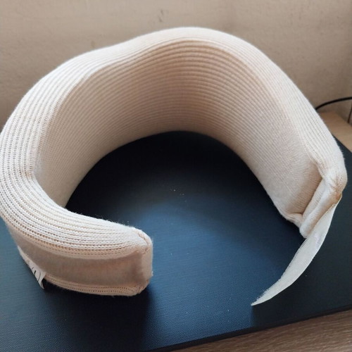 Orthopedic cervical collar like new, size Large