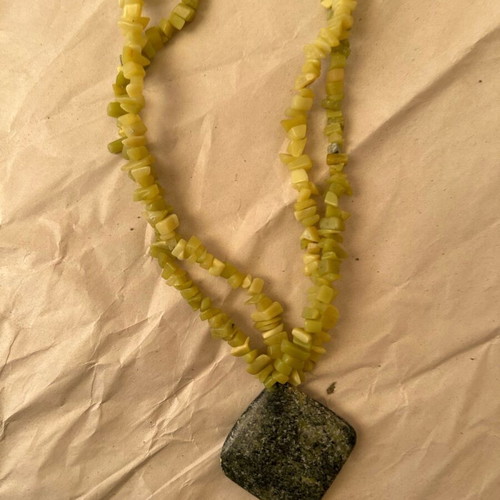 Necklace new, beautiful for the neck