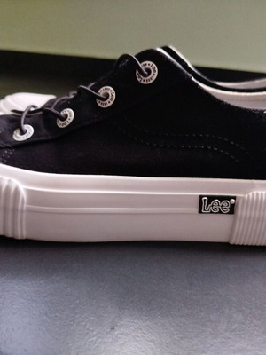 Lee Cooper women's sneakers sporty like new, size 39, black
