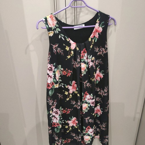 Women's dress size medium