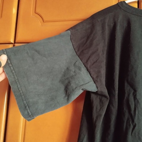 Cotton black t-shirt used, size XXL with sun-faded sleeve