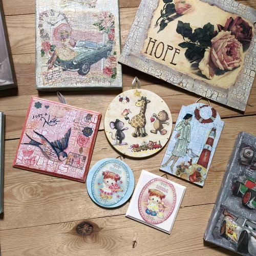 Wall frames new, pack of 11, various designs and sizes
