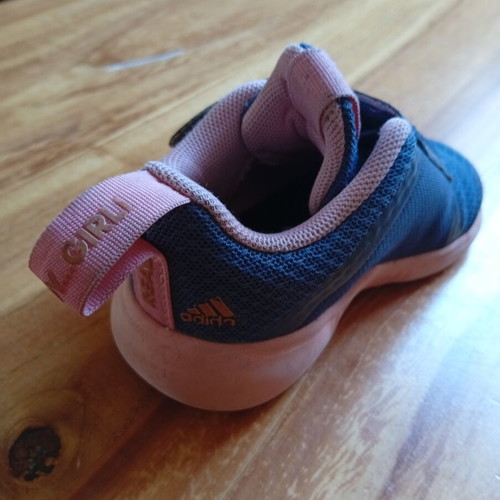 Adidas kids' sports shoes size 21 used