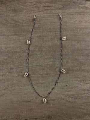 Glasses chain like new, silver with shells