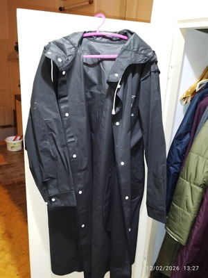 Waterproof Windproof Coat Black Medium like new