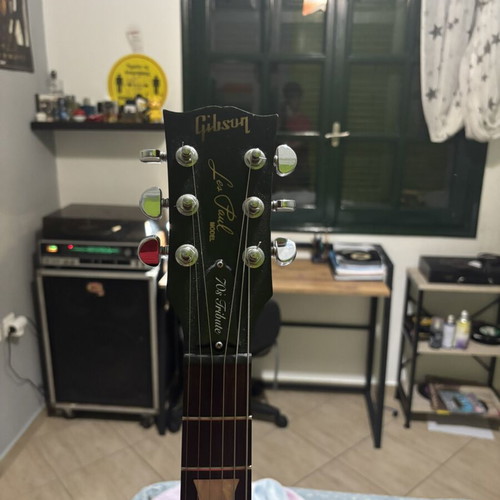 Gibson Les Paul 70s Tribute tobacco burst guitar