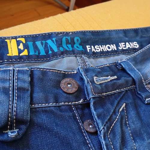 Men's denim jeans like new, size 31, blue, crinkled style