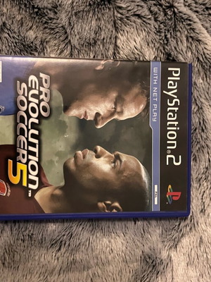 Pro Evolution Soccer 05 PlayStation 2 like new