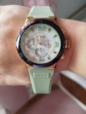 Breeze women's watch like new