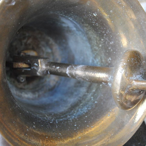 Bell from English German submarine hunter used, 1916-17