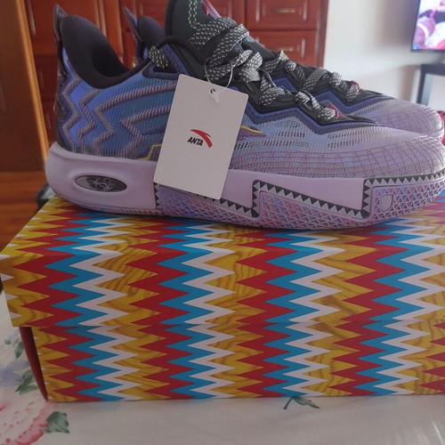 Anta Kyrie Athletic Shoes new, size 42.5, blue and purple