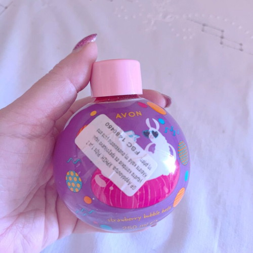Avon Strawberry Bubble Bath 250 ml children's bath foam new