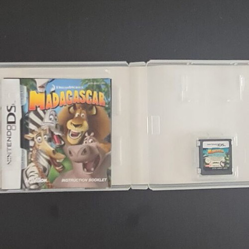 Madagascar Nintendo DS like new with box and papers