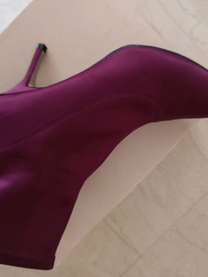 Boots like new, size 41, beautiful feminine color
