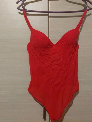 Καταπληκτικό κόκκινο κορμάκι εσώρουχο string sexy Luna