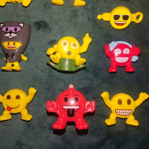 Emoji figures from Kinder Surprise used, pack of 19